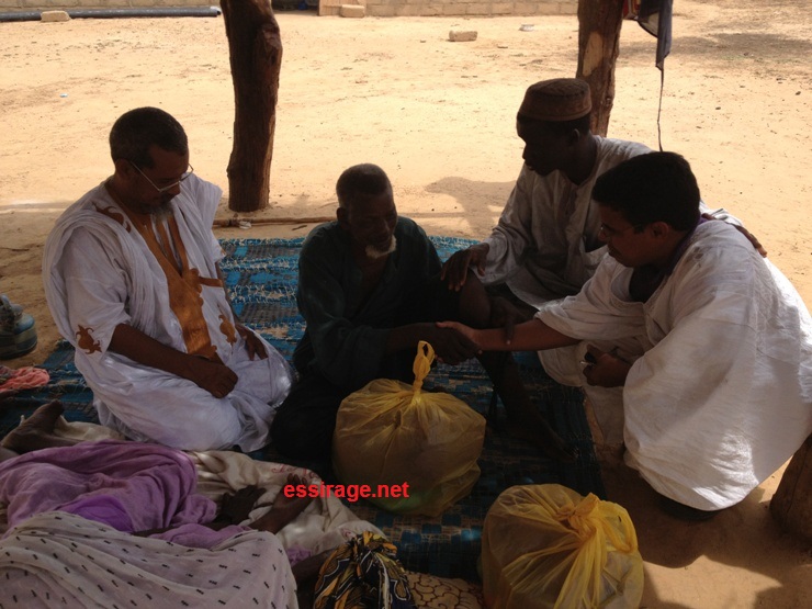 نشطاء في الجمعية خلال القافلة 